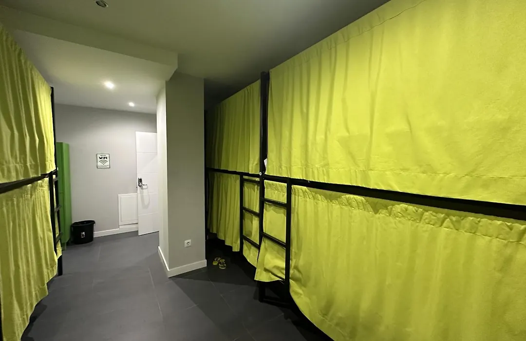 Madriz Hostel-1